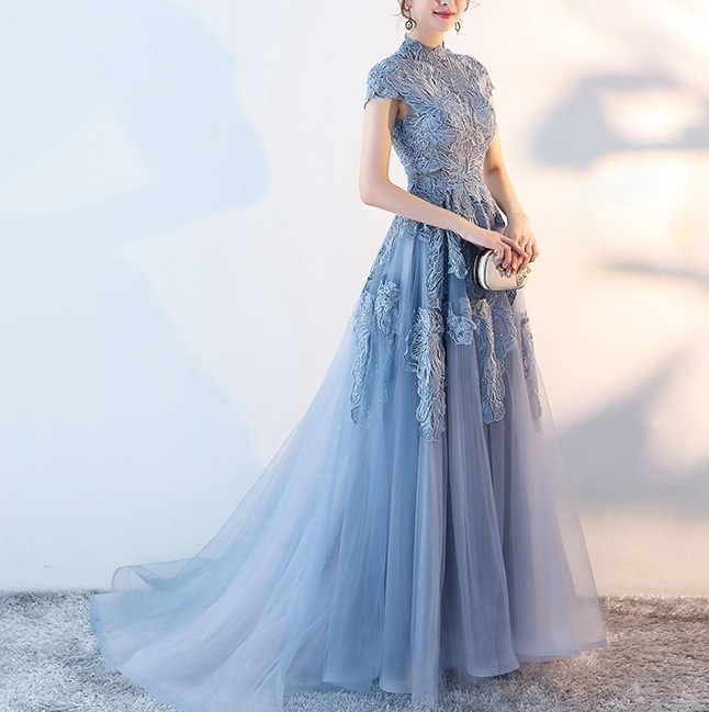 ドレス ワンピース パーティー 発表会 ステージ 舞台 ダンス 衣装 コスプレ コスチューム 演劇 膝下 マキシ 半袖 スタンドカラー Aライン イブニング カジュアル レース 刺繍 チュール