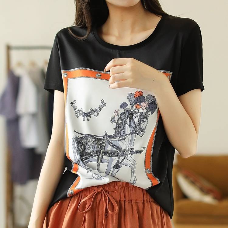 プリント トップス レディース 2色 デザインTシャツ 半袖 Tシャツ ビッグシルエット おしゃれ スタイル 小顔見せ 着痩せ 体型カバー トレンド フェミニン きれいめ かわいい キュート 白 黒