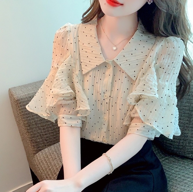 半袖シフォンシャツ フリルシャツ ドット柄カジュアルトップス 夏トップス トップス Tシャツ シャツ 白シャツ 白トップス 袖あり 半袖 5分袖 五分袖 Vネック 襟付き スリム 細身 Iライン