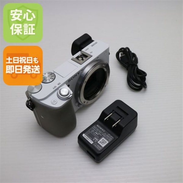 新品同様 α6100 ILCE-6100ホワイト 本体 255