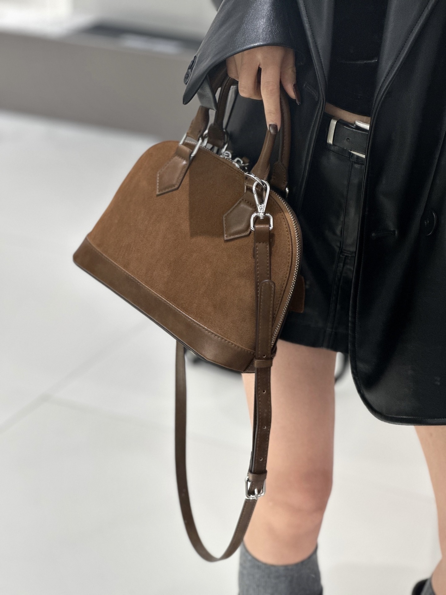 レディースバッグ フロストカウハイド シェルバッグ プレミアムレザー シングルショルダー クロスボディボストンバッグ ハンドバッグ