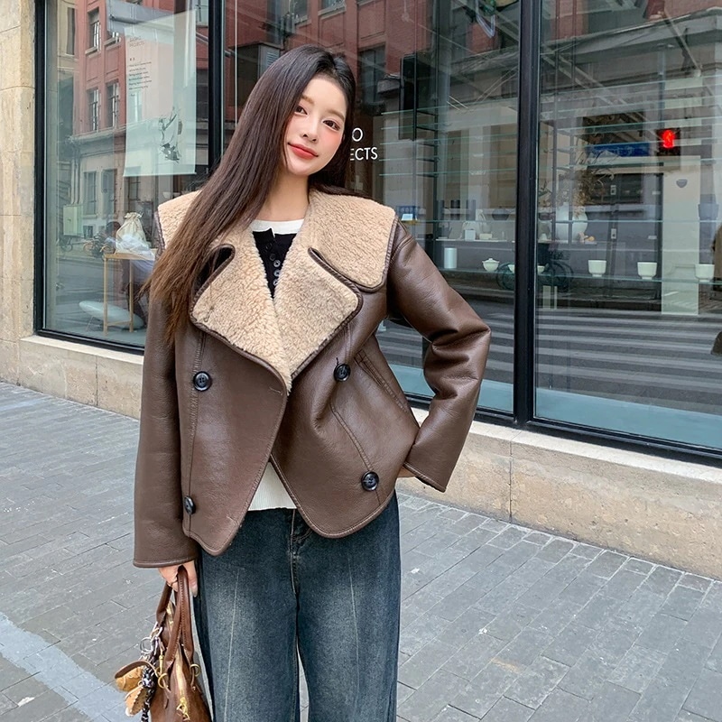 ラペルラムウールファーコート2024新しい小さな人ジャケットショートトップス