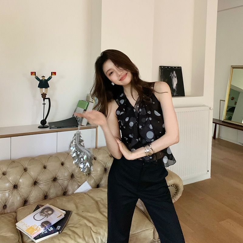 Long Xier Chiffon Sleeveless Deep V-neck Shirt For Women Thin Skin-friendly And Slightly Transparent