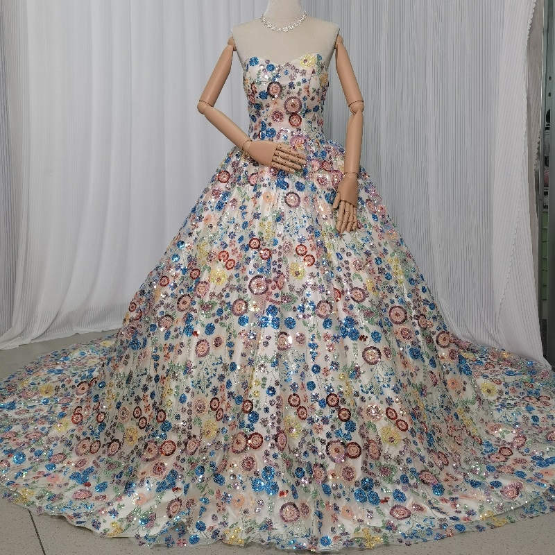 豪華！カラードレス レインボー キラキラスパンコール ベアトップ プリンセスライン 花嫁 編み上げ