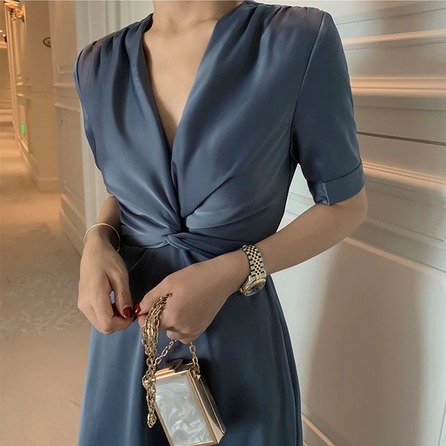 夏コーデ　優雅　着痩せ　レディースロングワンピース　おしゃれ