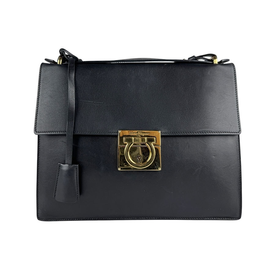 サルヴァトーレフェラガモ Salvatore Ferragamo ショルダーバッグ ガンチーニ レザー ブラック レディース z6486