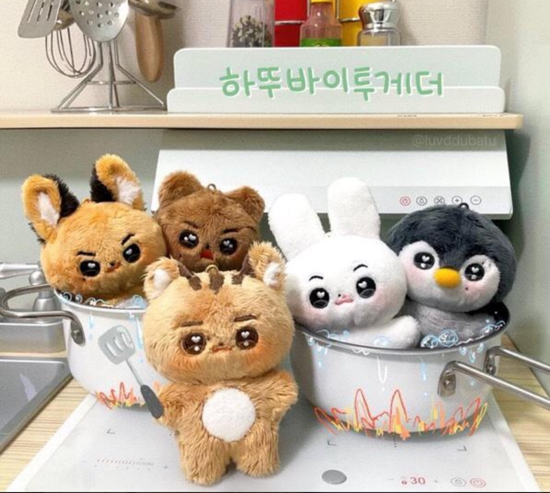 TXT　マスターニム　ぬいぐるみ　10cm 하뚜바뚜 ヨンジュン テヒョン ボムギュ スビン ヒュウニンカイ