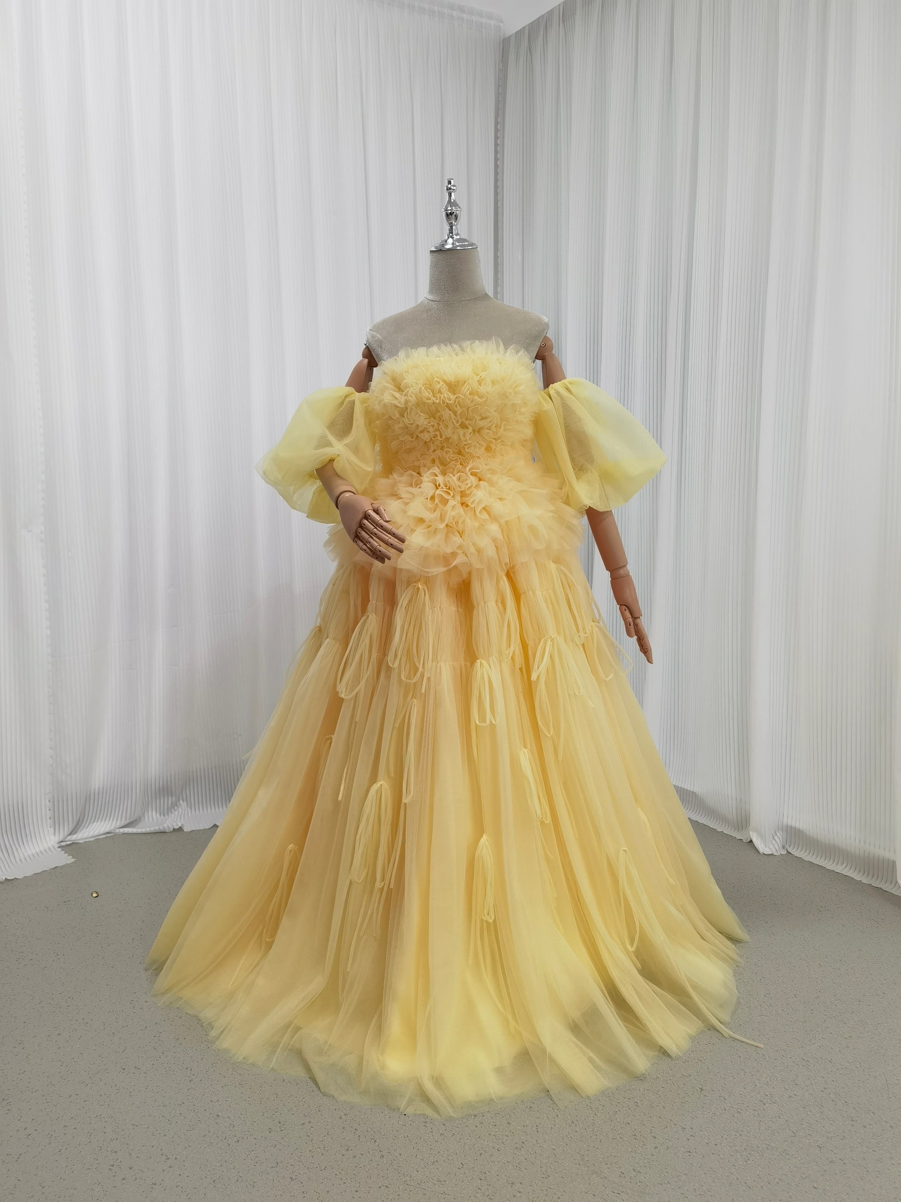 カラードレス クリームイエロー ベアトップ パフスリーブ リボン ロング 編み上げ もこもこドレス 前撮り 結婚式