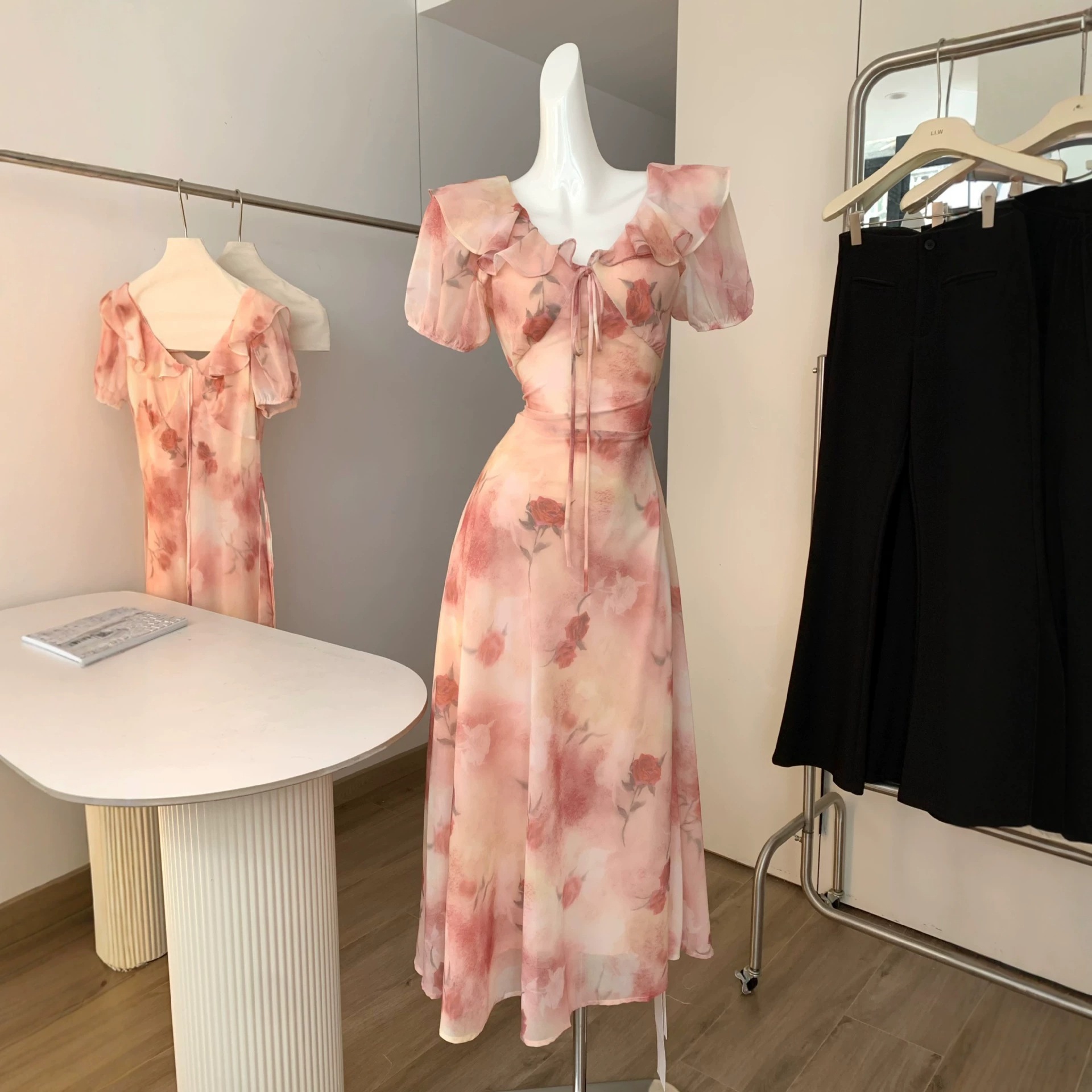 【玫瑰 花柄 フリル袖 荷叶边 ワンピース 女性用 シフォン 花柄 フレンチロング】