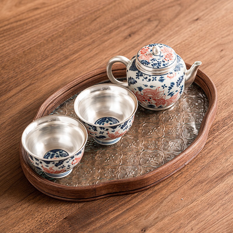 水の中で遊ぶ銀メッキの金魚フィルター付きティーポットポット1つとカップ2つのカンフーティーセットギフト用の小さなギフトボックス