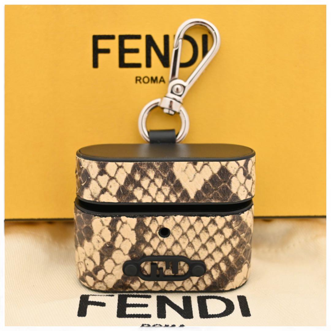 フェンディ イヤホンケース エアポッツプロ Bランク fe9910bb