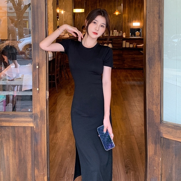 ワンピース ミディアム丈ワンピース 半袖 クルーネック ミディアム丈 サイドスリット かわいい 大人可愛い きれいめ シンプル 上品 おしゃれ 大人女子 レトロ きちんと こなれ感 個性的 主役級 5,193円