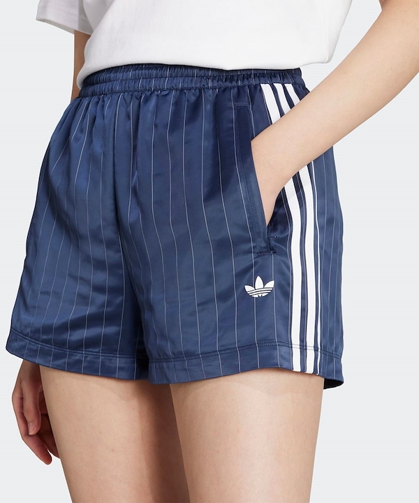 Qoo10 adidas ピンストライプ サテン ショート 無地