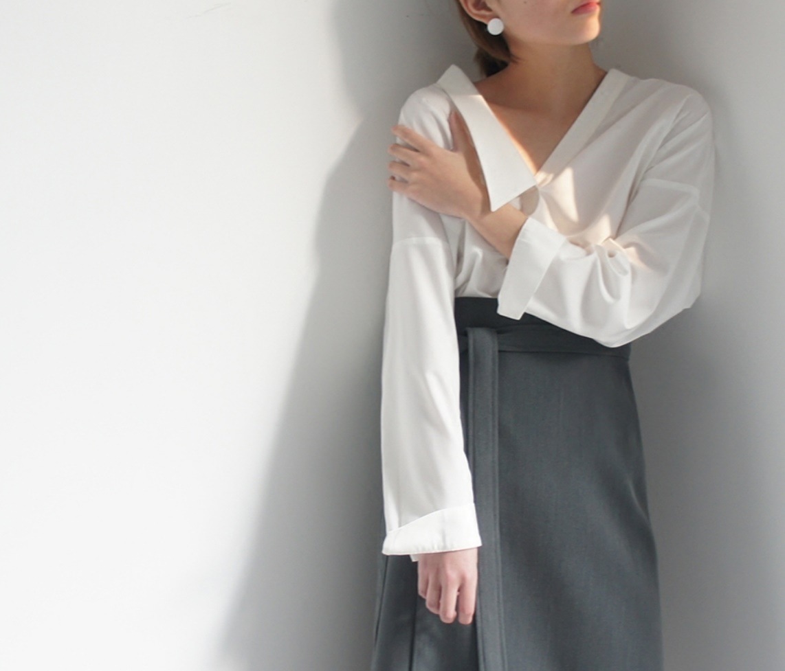 ビッグカラーブラウス Vネック 抜け感 大人っぽい オフィスカジュアル 0476t