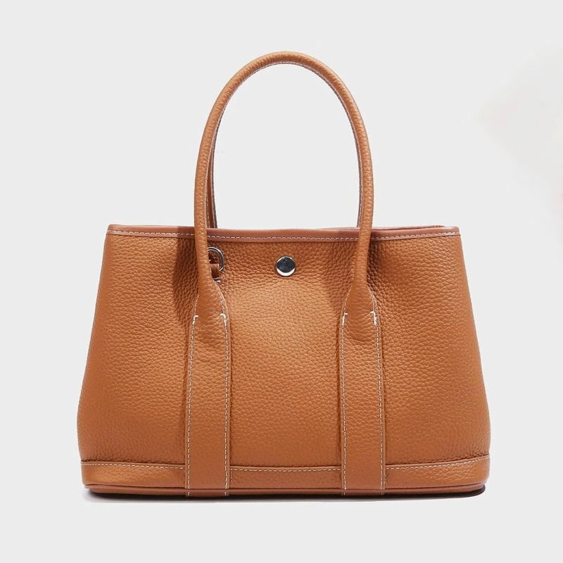 売切必至【本革/2way/秋冬対応】レディース ショルダーバッグ 大容量 軽量 3シーン対応（通勤・フォーマル・旅行） 上品デザイン 母の日ギフト 30-50代