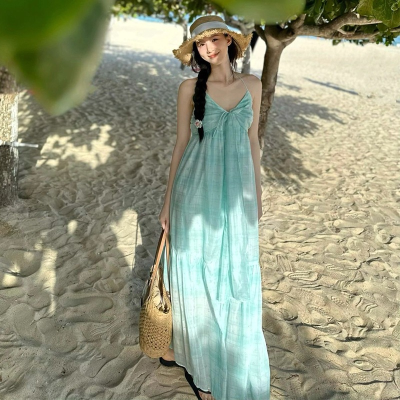 ワンピース マキシ丈ワンピース ホルダーネック バックシャン 胸元 バックリボン 背中開き マキシ丈 かわいい 大人可愛い きれいめ シンプル カジュアル 上品 おしゃれ かっこいい 大人女子 4,873円