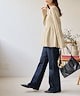 ライトベージュ