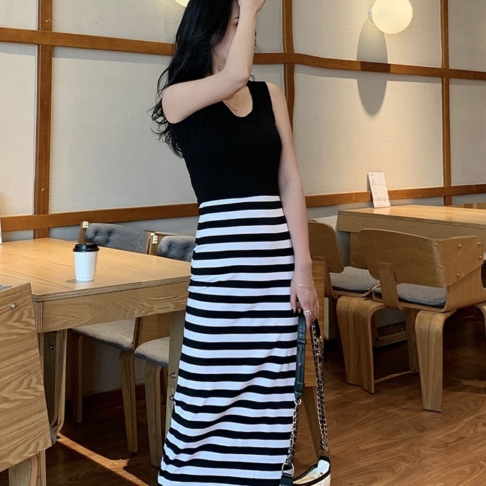 ワンピース ロングワンピース ノースリーブワンピース Uネック ロング丈 切り替えデザイン かわいい 大人可愛い きれいめ シンプル 上品 おしゃれ 大人女子 レトロ こなれ感 個性的 主役級 存在感