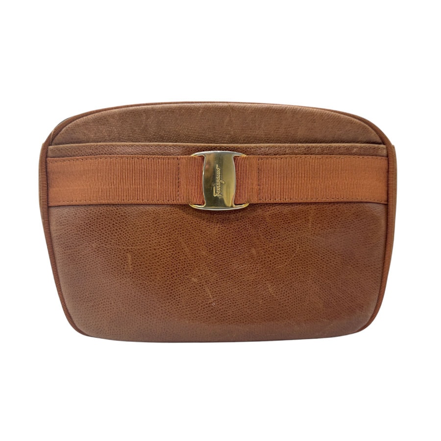 サルヴァトーレフェラガモ Salvatore Ferragamo ショルダーバッグ ヴァラ レザー ブラウン レディース z2876