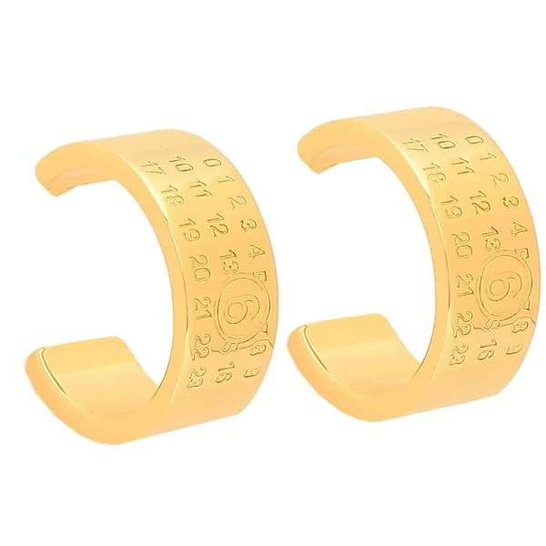 メゾンマルジェラ ピアス ナンバリングロゴ ゴールド レディース MM6 Maison Margiela SM7VG0056 SV0310 950