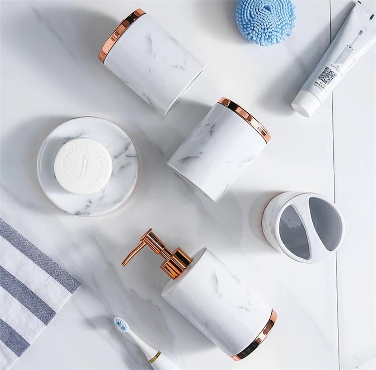 洗面セット 陶器 バスルーム 5点セット クリエイティブ カップル 歯ブラシカップ 生活雑貨 バスルーム用品 うがいカップ