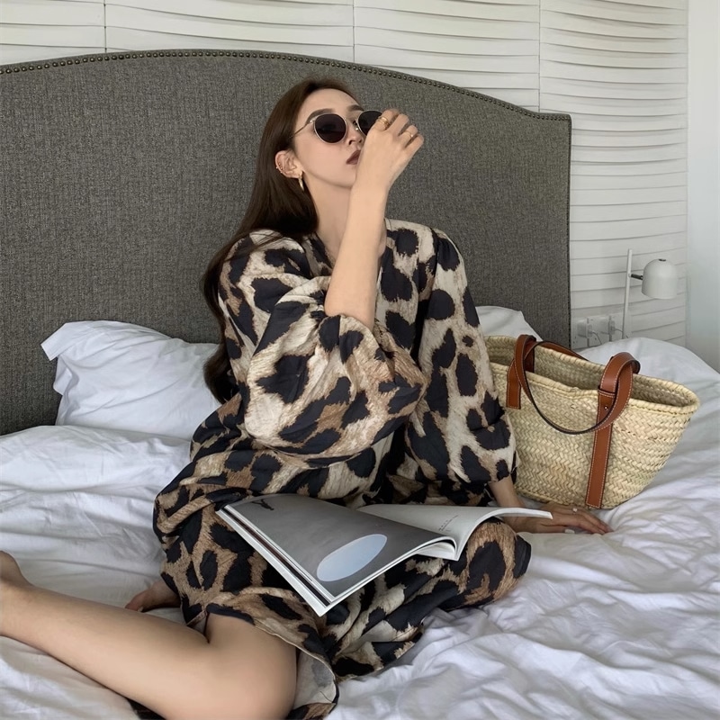 ワンピース ドレス ロング丈 七分袖 Vネック ゆったり 大きいサイズ 薄手 大人可愛い きれいめ シンプル カジュアル 大人 上品 おしゃれ お洒落 かっこいい レトロ 大人女子 こなれ感 ラフ