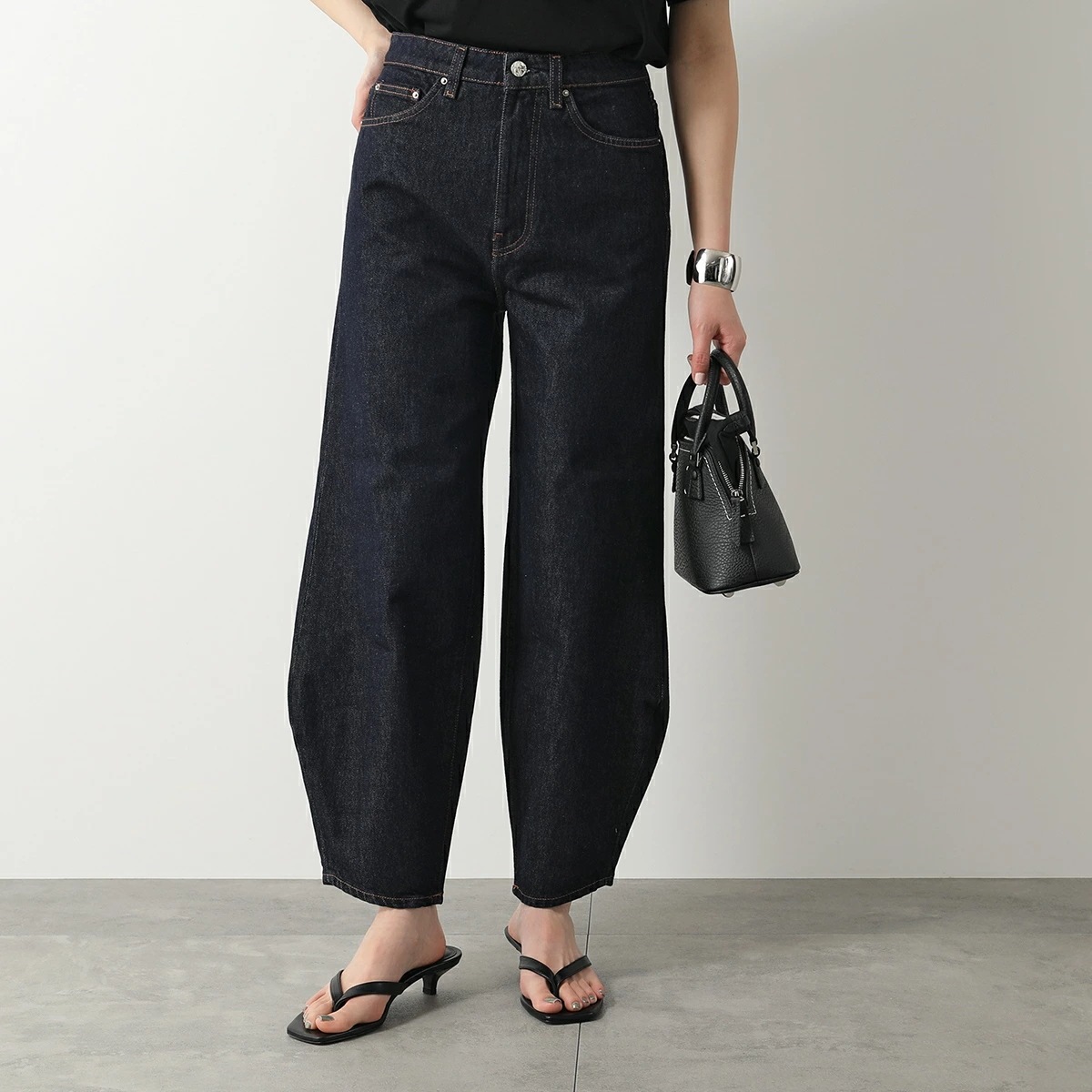 Toteme トーテム ジーンズ BERREL JEG DENIMU 221 238 741 レディース デニムパンツ Gパン オーガニックコットン テーパード 290/RAW-BLUE