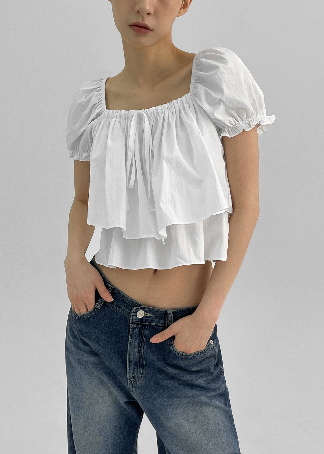 ラミンズクロップフリルブラウス