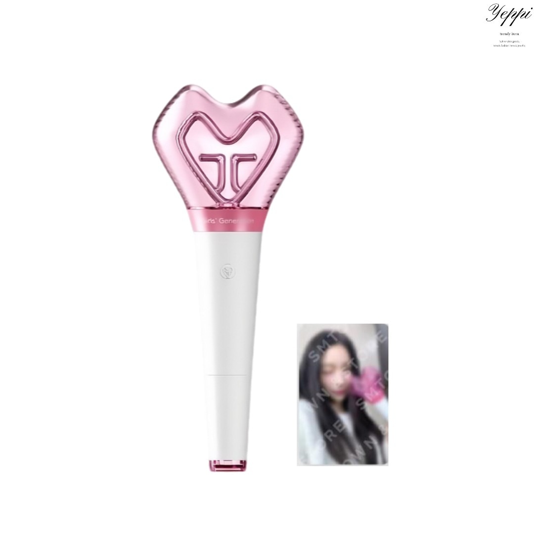 【 当日出荷 】Girls’ Generation Official Light Stick [公式フォトカード4種のうち1種ランダム贈呈] 少女時代 公式ペンライト応援棒