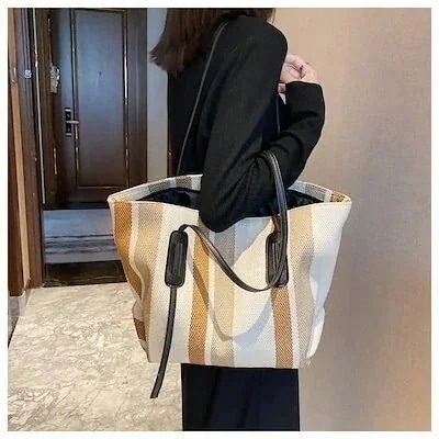 【1つ買うと1つ無料】 バッグ トートバッグ ショルダーバッグ ハンドバッグ 大容量 おしゃれ 通勤 通学 ファスナー付き