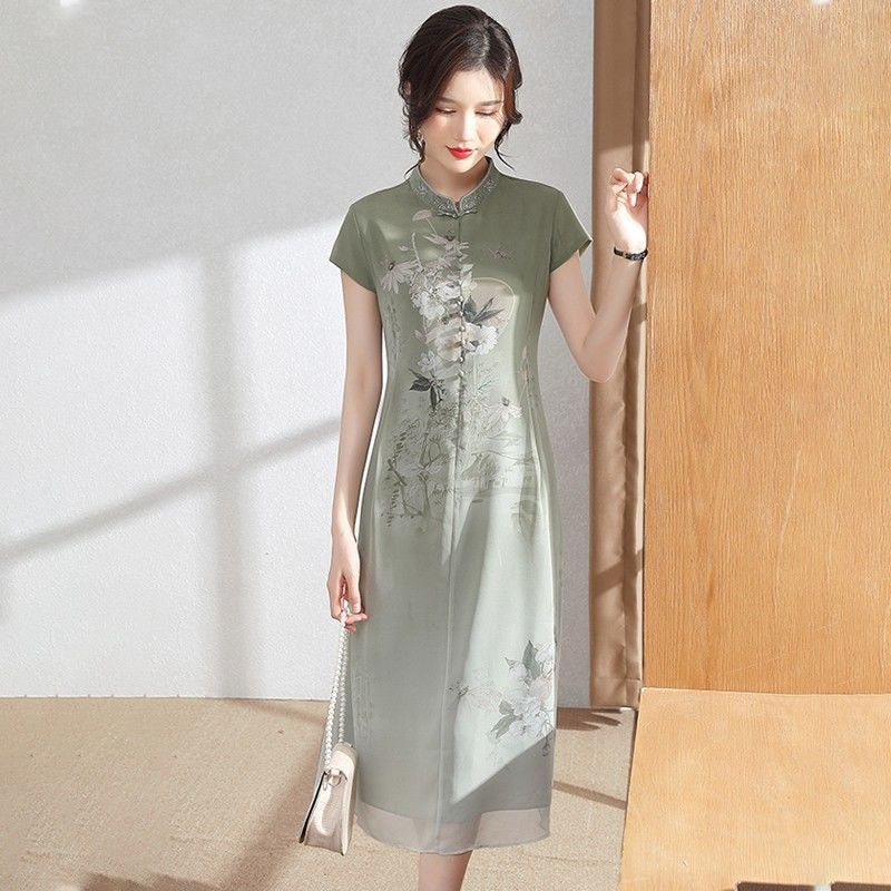 お母さんの夏のドレス女性の中年のスタイルのチョンサム気質ロングスカート膝上の中年および高齢女性の夏の半袖 2222222