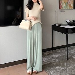 ボトムス ストレートパンツ デザイン ギャザー ウエストゴム 美ライン ニュアンス 伸縮性 ストレッチ カラバリ リラックス かわいい 大人可愛い きれいめ シンプル カジュアル 上品 おしゃれ