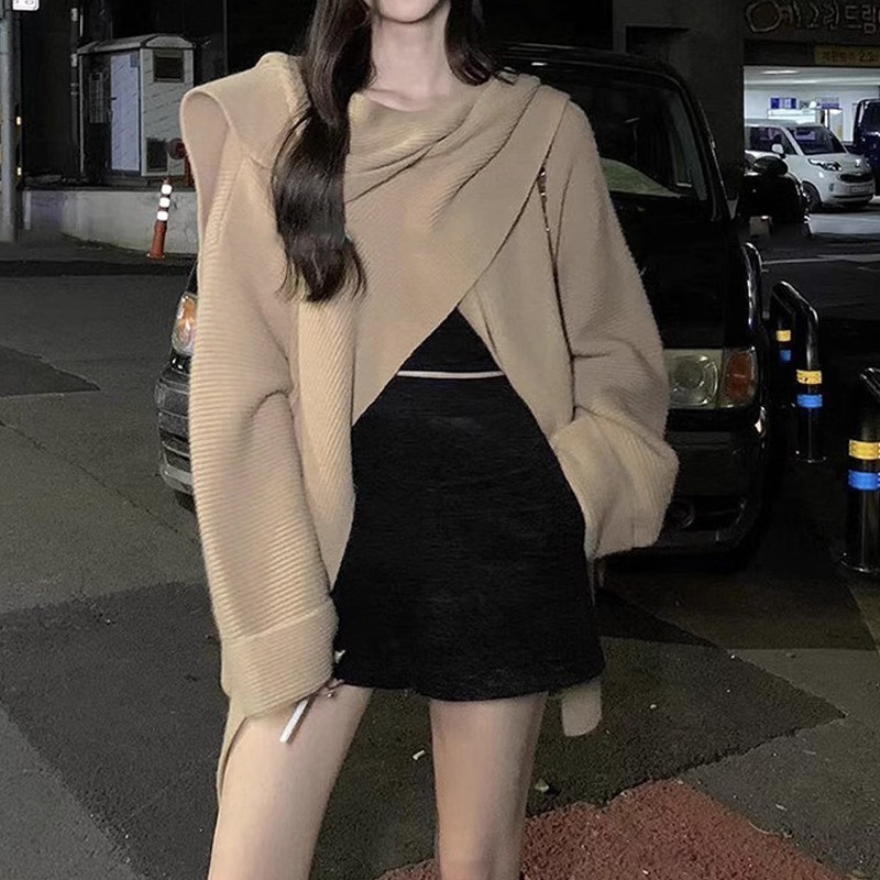 秋冬の女性用ケープスタイルショールセータージャケットデザインゆったりスリムで多用途のセータートップ