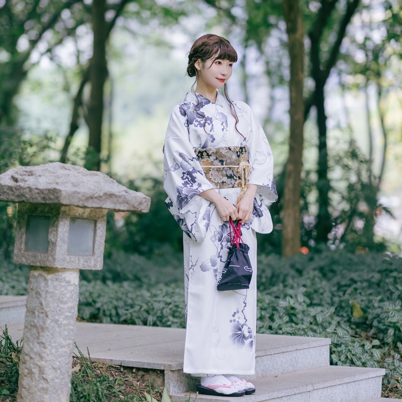和風桜の美しさ伝統改良版小紋和服水墨葉渋い和服厚手でしわになりにくい