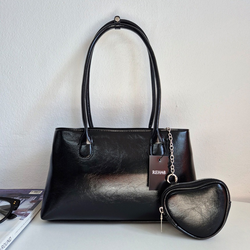 Luvel Heart Charm Bag - クラシックなデイリーショルダー 5,280円