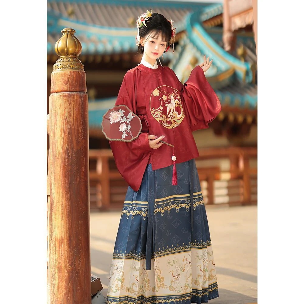 大人の漢服の女性の秋と冬の新しい改良版明製ラウンドネックフロントピパスリーブ馬の顔スカートプリントコスムスーツ