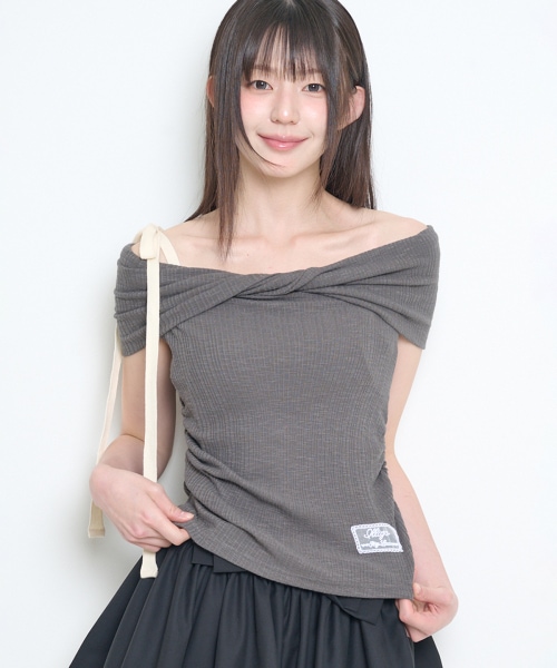 【ILLIGO】 FLOW OFF SHOULDER TOP CHARCOAL 正規品