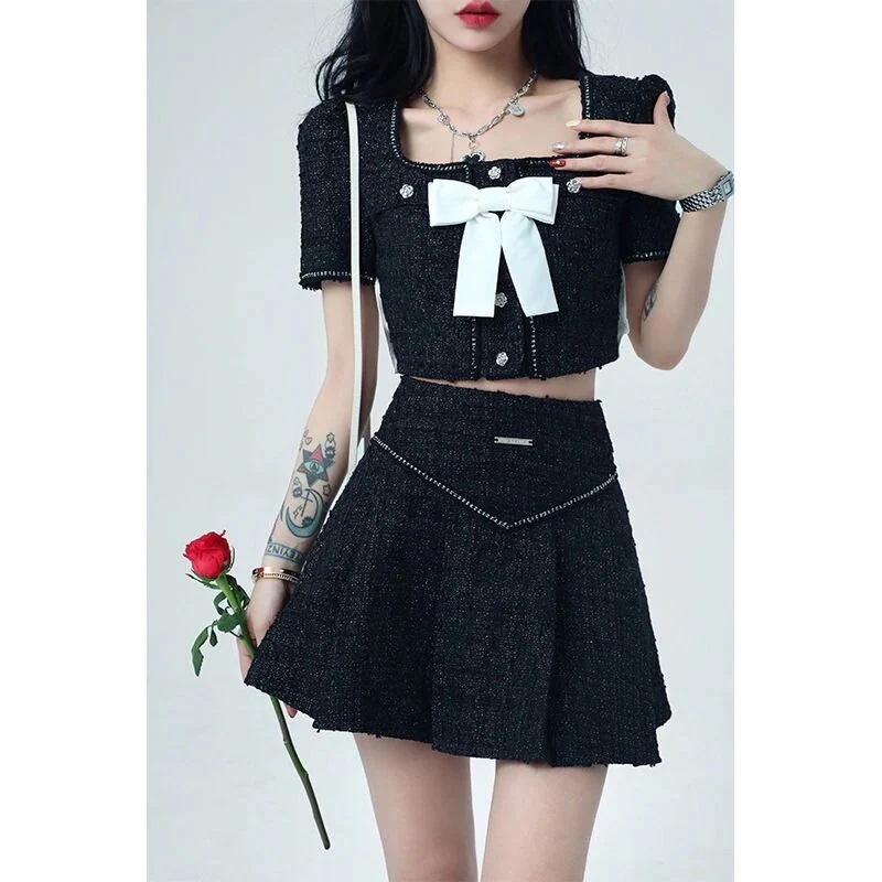 涼しく楽ちんセットアップ 涼しく楽ちんセットアップ涼しく楽ちんセットアップ 涼しく楽ちんセットアップセットアップ韓国ファッション 大学生スタイル暗黒風 JK制服 蝶ネクタイブラウス トップス＋プリー