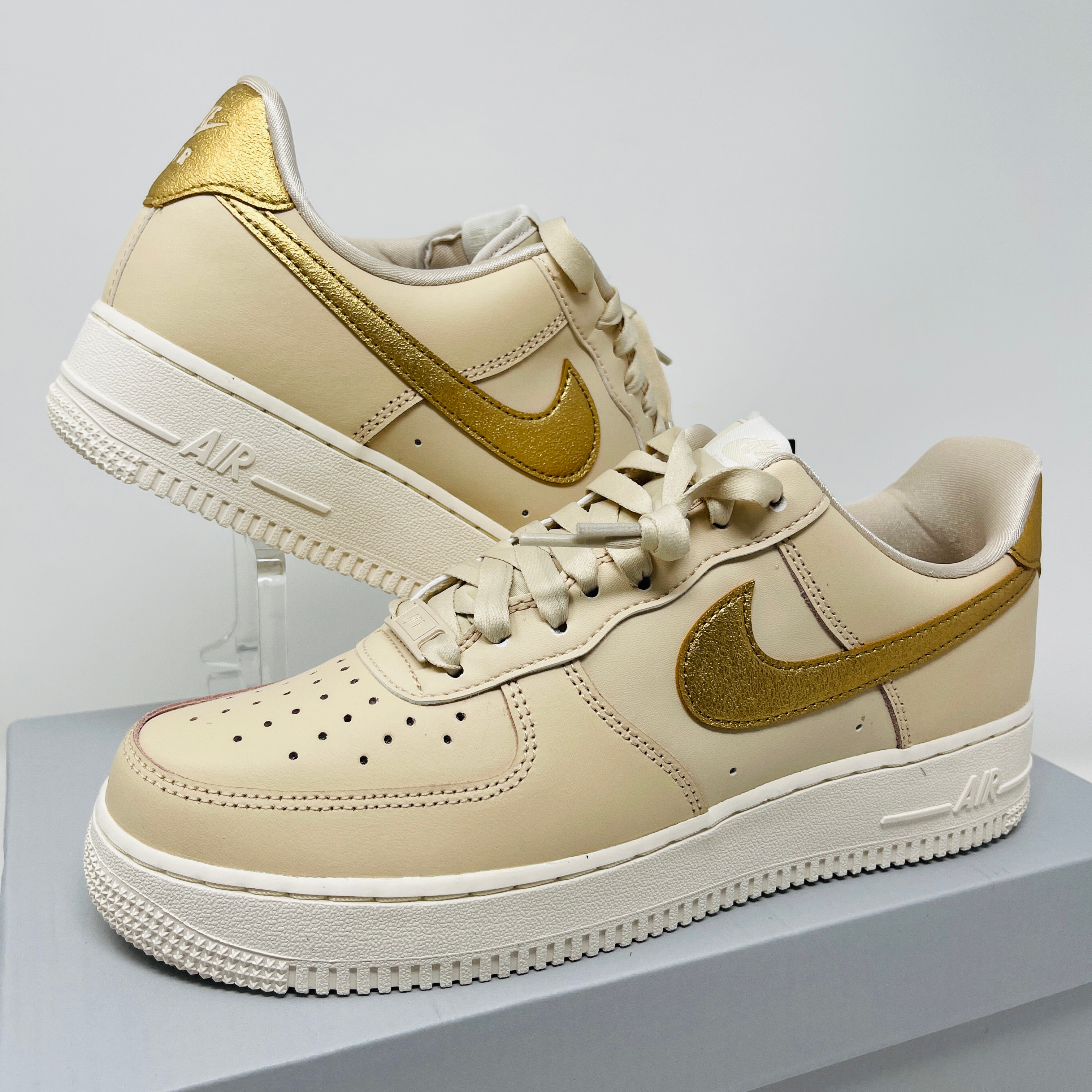 ナイキ エア フォース 1 07 NIKE AIR FORCE 1 07 レディース スニーカー DQ7569-102