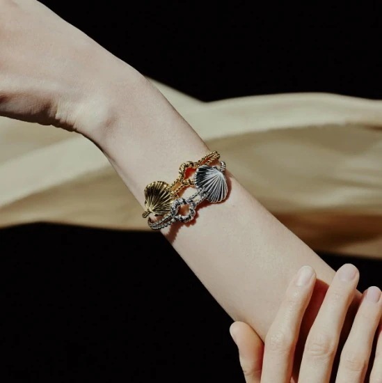 ブレスレット 開口ブレスレット 結び紐 貝殻 シンプル デザインモデル レディース 925銀製品 誕生日プレゼント