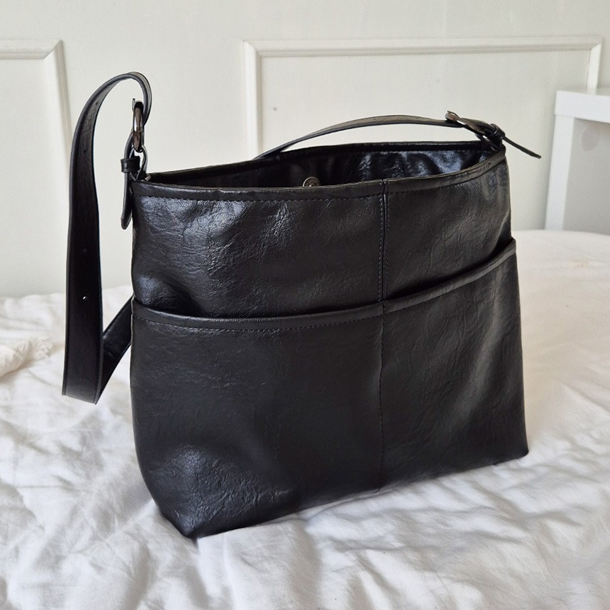 ナンプショルダーバッグ