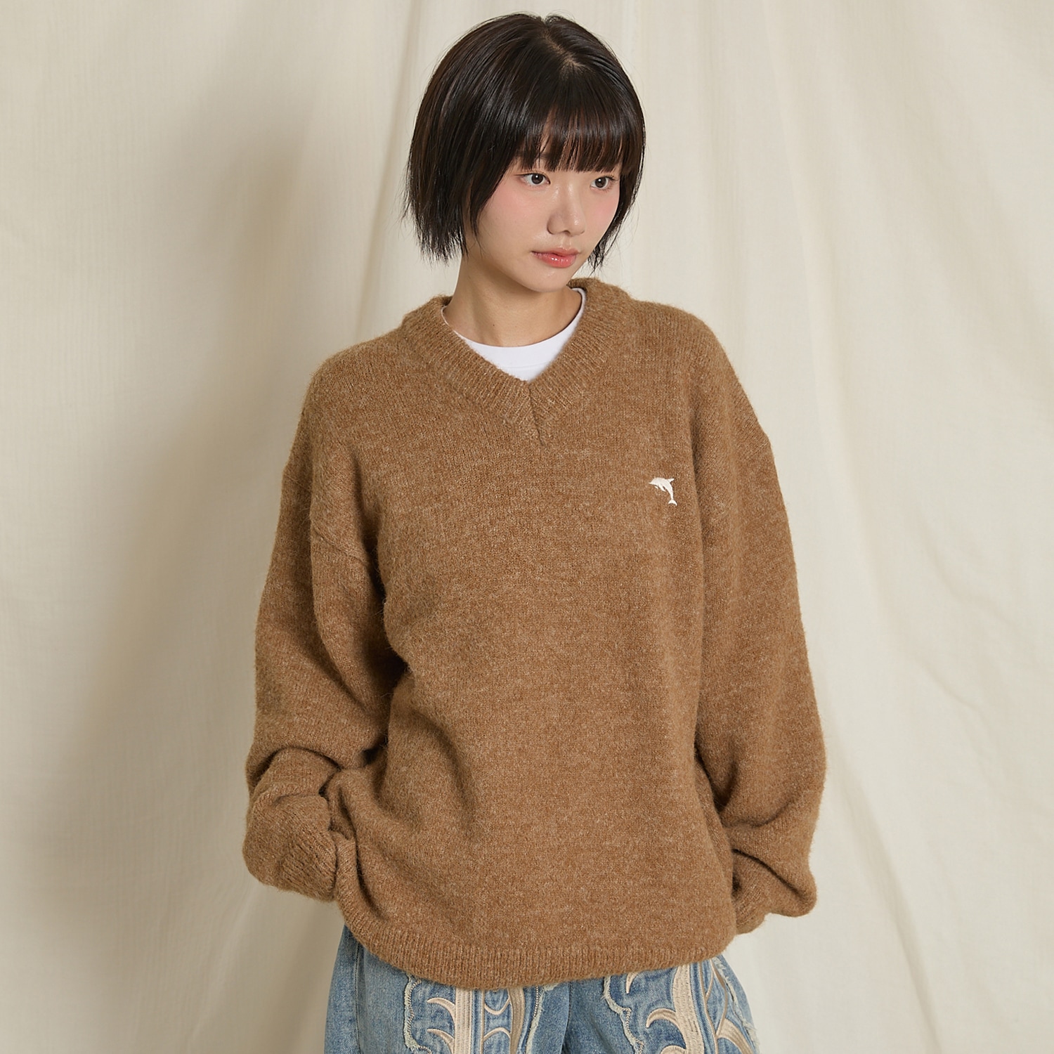 Dolphin Hairy V Neck Knit BEIGE