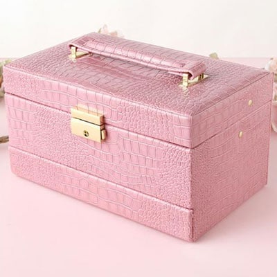 送料込みスクエアジュエリーボックス (シャイニークロコピンク) ３段収納　カギ付き