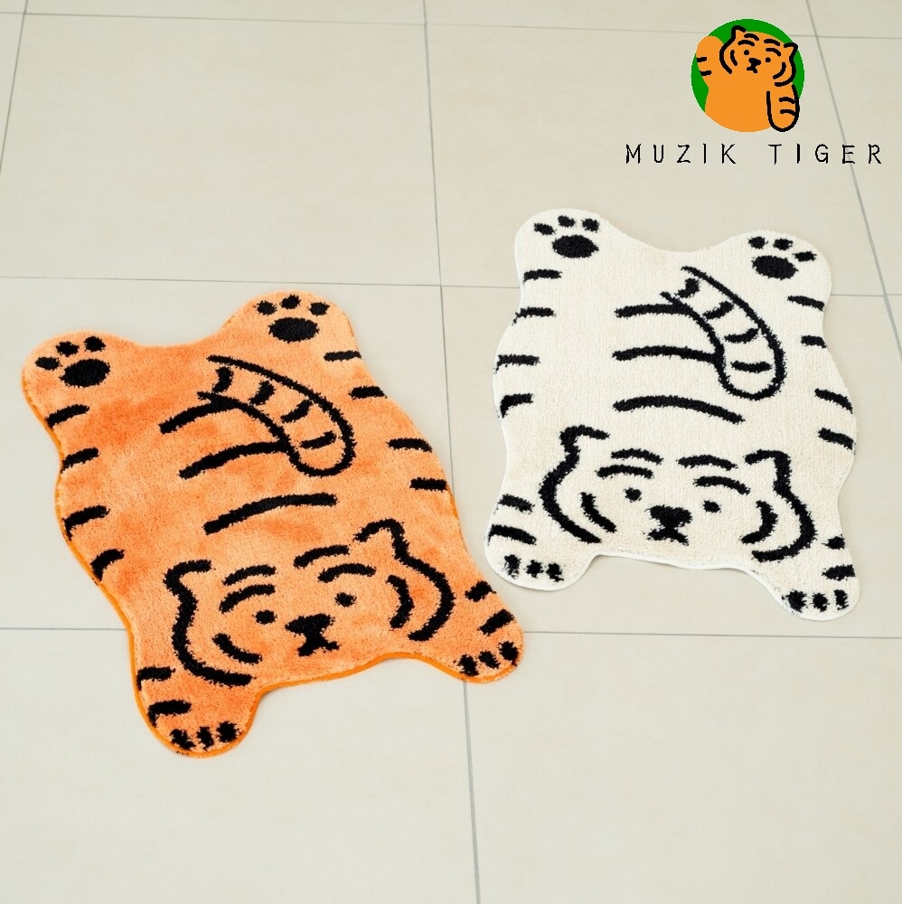 [MUZIK TIGER] Plop down tiger Rug 2色 新商品 韓国人気 無職タイガー ラグ 発売 インテリア ホーム装飾 ホームデコ 贈り物