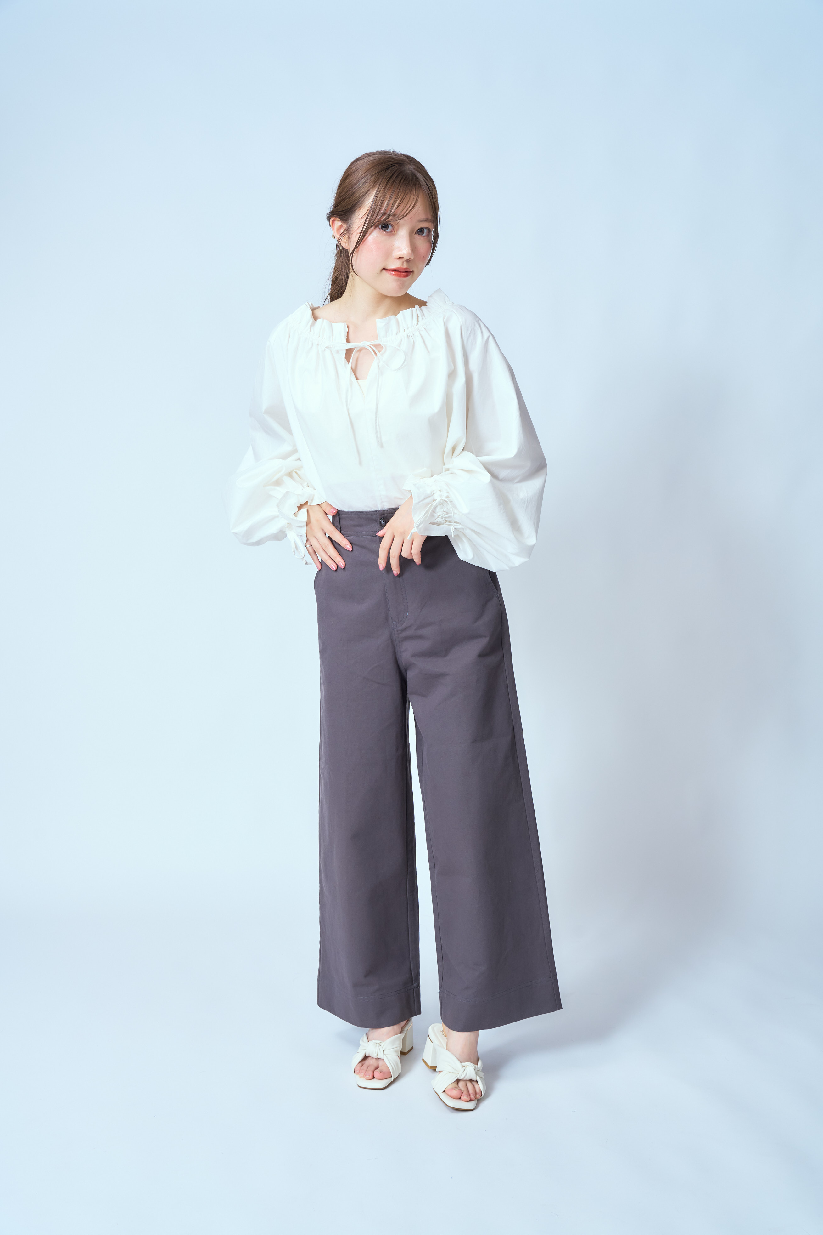 こなれ感な両用アイテム【ミニワンピース＆ロング ポプリン シャツ】