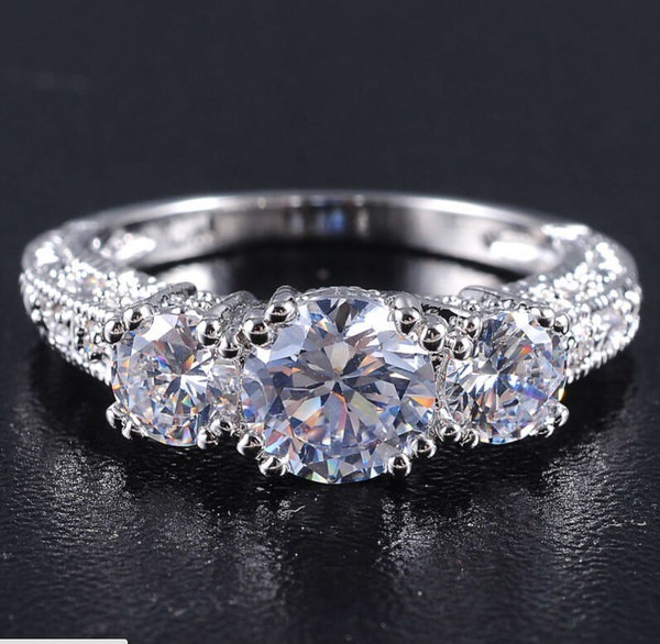 Sz6-9ラグジュアリー10KTホワイトゴールドは、3つの石ホワイトCZ女性の結婚指輪の高品質のギフトを充填 Sz6-9ラグジュアリー10KTホワイトゴールドは、3つの石ホワイトCZ女性の結婚指輪の高品質のギフトを充填