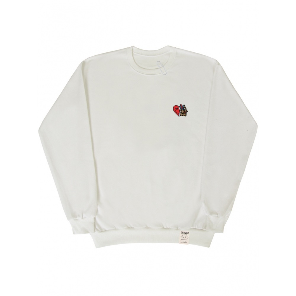 GRAVER刺繍ハートレオパードマンツーマンアイボリー