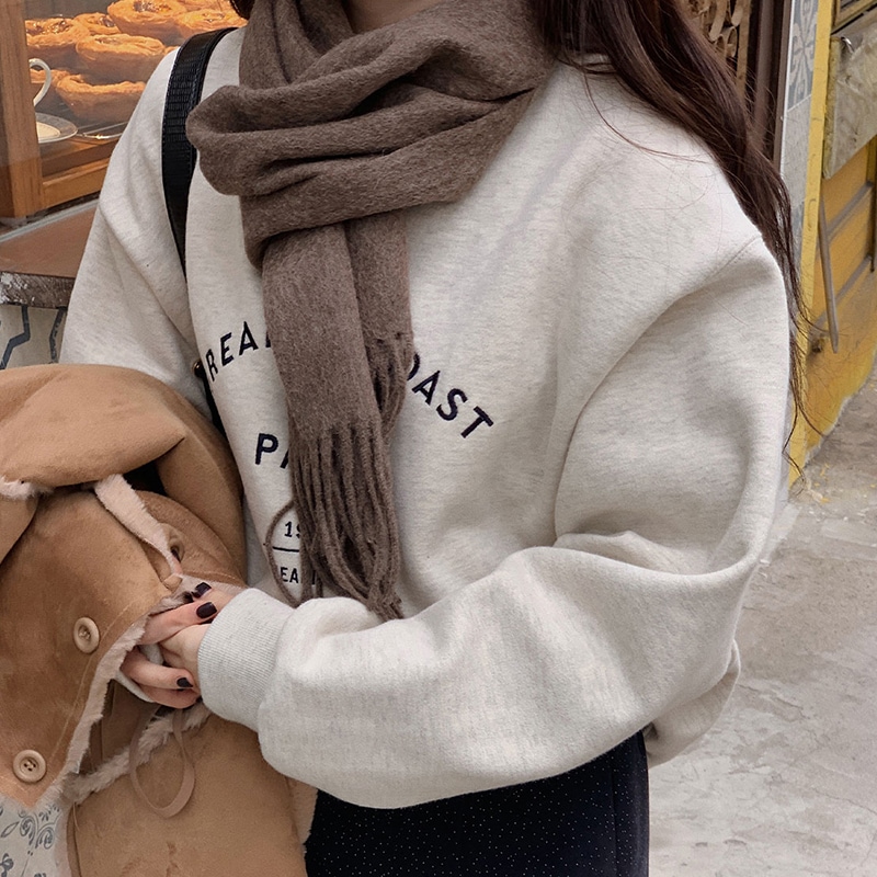 トップス トレーナー ミディアム丈 プルオーバー 長袖 ラウンドネック かわいい 大人可愛い きれいめ シンプル 上品 おしゃれ かっこいい レトロ ラフ ルーズ こなれ感 個性的 主役級 存在感