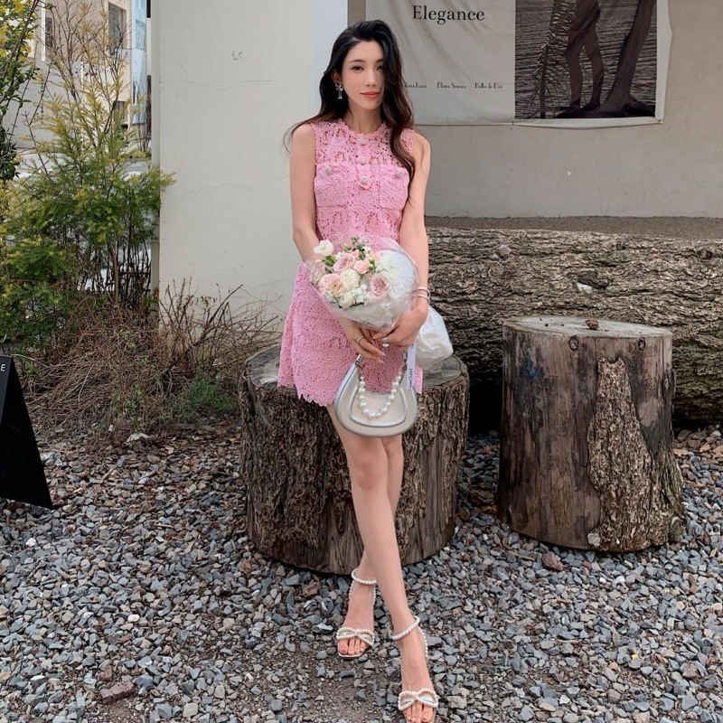2025春と夏のピンクの小さなフレグランススタイルaラインノースリーブレースドレスファッショナブルでファッショナブルなガールズショートスカート