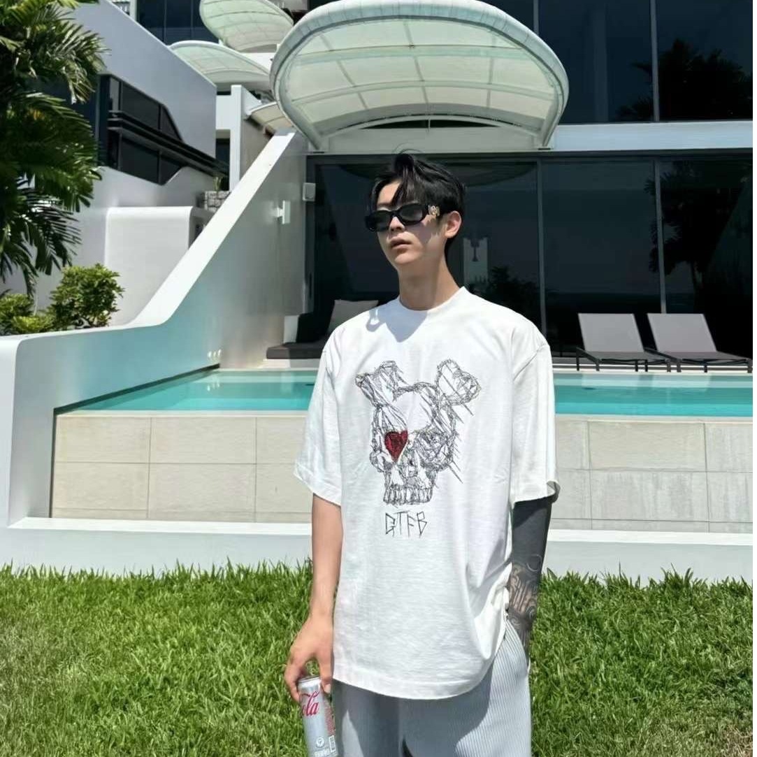 G24SST133翌日発送メンズ2024新作Tシャツカットソー丸首アメカジins風レトロ半袖トップスプリントデザイン高級感英字ストリート大人オーバーサイズ可愛いユニセックスホワイトブラッククルーネック